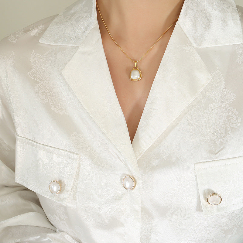 Mily White Pearl Necklace