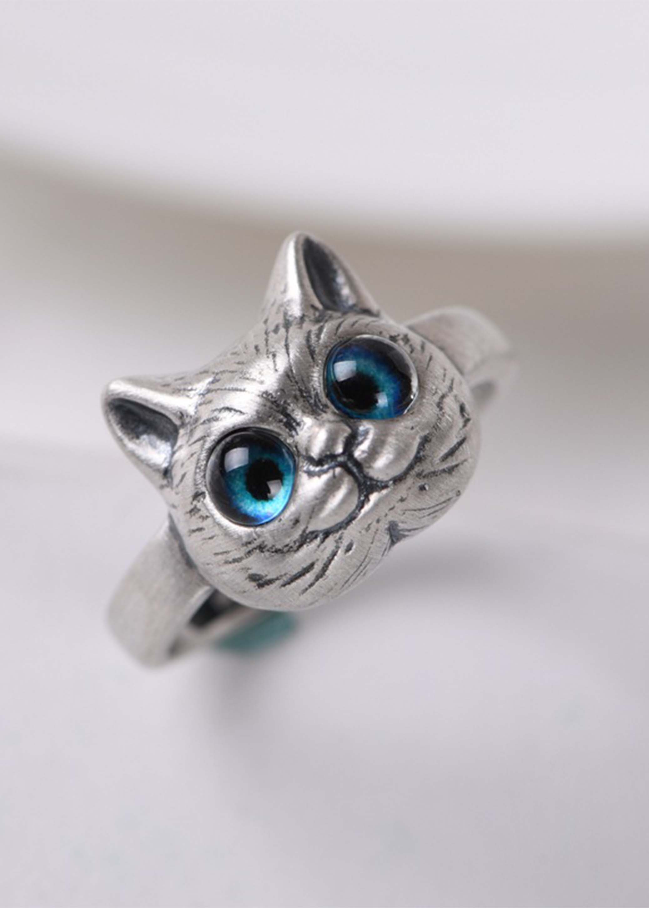 Blue Eye Cat Ring